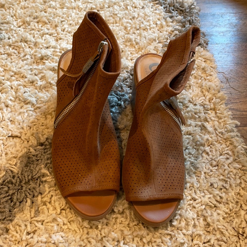 Circus heels